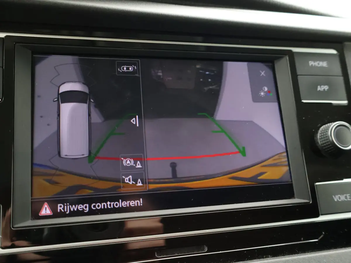 2.0 TDI L2H1 HIGHLINE | LMV | TREKHAAK | APPLE CARPLAY | CAMERA | COMFORSTOELEN