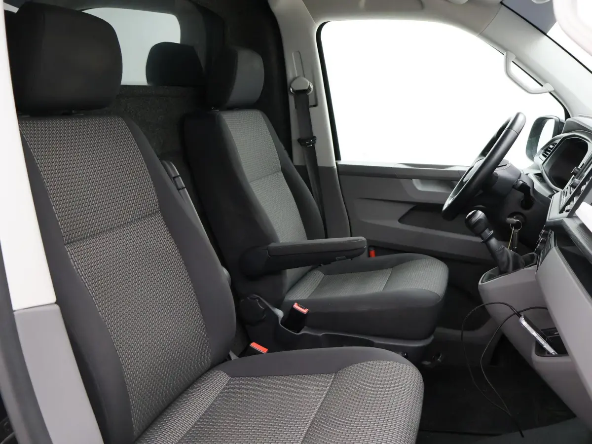 2.0 TDI L2H1 HIGHLINE | LMV | TREKHAAK | APPLE CARPLAY | CAMERA | COMFORSTOELEN