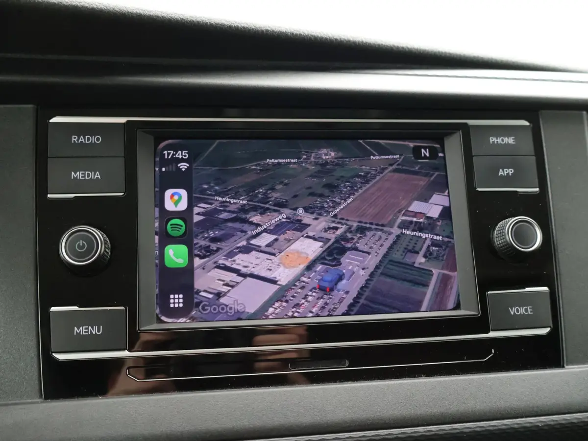 2.0 TDI L2H1 HIGHLINE | LMV | TREKHAAK | APPLE CARPLAY | CAMERA | COMFORSTOELEN