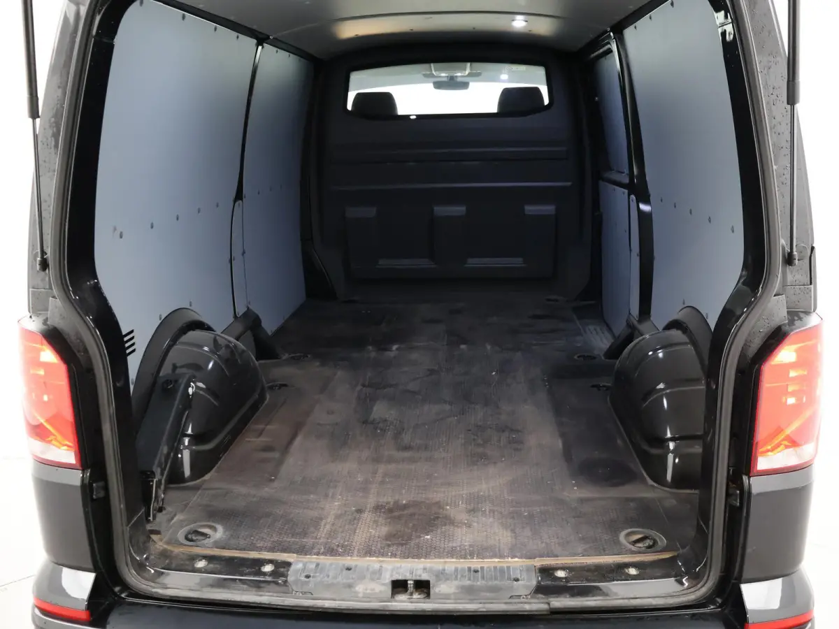 2.0 TDI L2H1 HIGHLINE | LMV | TREKHAAK | APPLE CARPLAY | CAMERA | COMFORSTOELEN