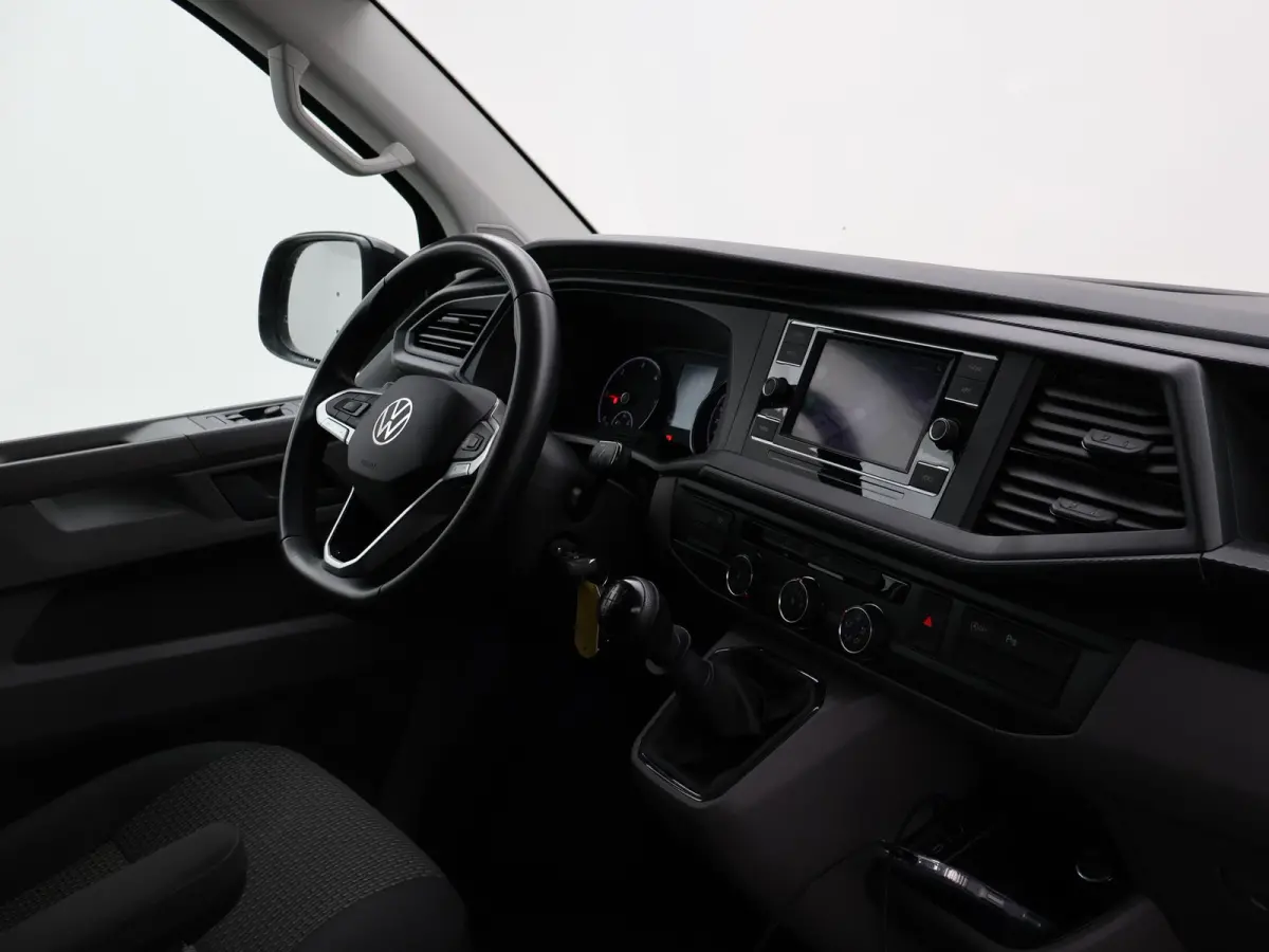 2.0 TDI L2H1 HIGHLINE | LMV | TREKHAAK | APPLE CARPLAY | CAMERA | COMFORSTOELEN