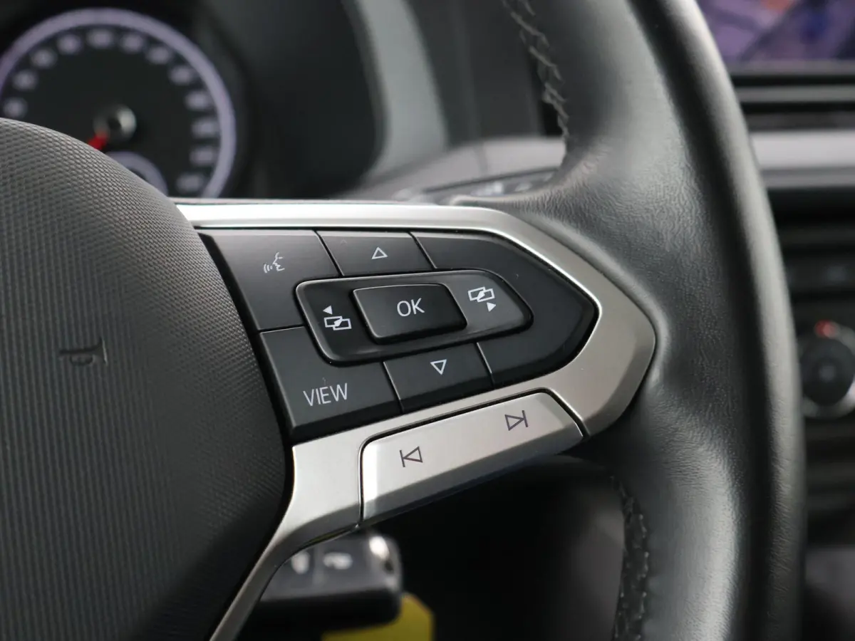 2.0 TDI L2H1 HIGHLINE | LMV | TREKHAAK | APPLE CARPLAY | CAMERA | COMFORSTOELEN