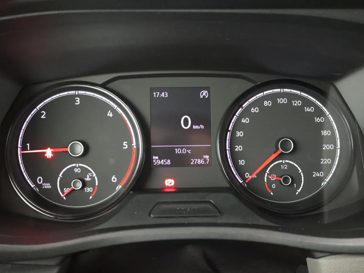 2.0 TDI L2H1 HIGHLINE | LMV | TREKHAAK | APPLE CARPLAY | CAMERA | COMFORSTOELEN