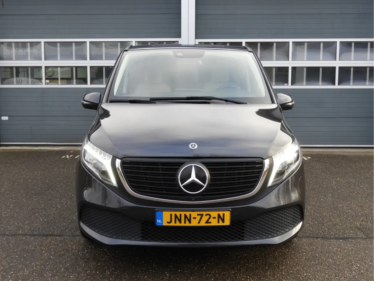 300 L2 AVANTGARDE | LED | LEDER | DISTRONIC | 360° CAMERA