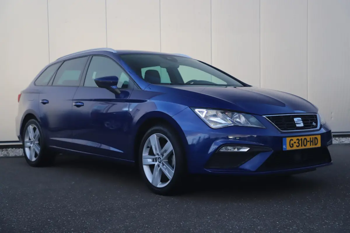 1.0 TSI FR Business Intense 116PK Virtual Keyless 17 inch Navigatie Achteruitrijcamera Stoelverwarming Sfeerverlichting Adaptive Cruise Parkeersensor Beats Audio