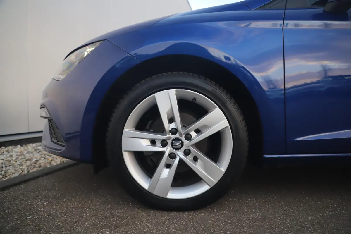 1.0 TSI FR Business Intense 116PK Virtual Keyless 17 inch Navigatie Achteruitrijcamera Stoelverwarming Sfeerverlichting Adaptive Cruise Parkeersensor Beats Audio