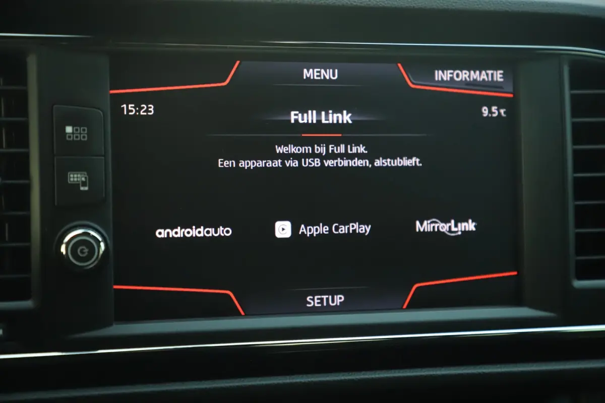 1.0 TSI FR Business Intense 116PK Virtual Keyless 17 inch Navigatie Achteruitrijcamera Stoelverwarming Sfeerverlichting Adaptive Cruise Parkeersensor Beats Audio