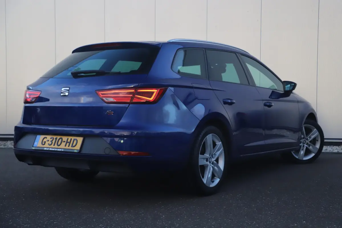 1.0 TSI FR Business Intense 116PK Virtual Keyless 17 inch Navigatie Achteruitrijcamera Stoelverwarming Sfeerverlichting Adaptive Cruise Parkeersensor Beats Audio