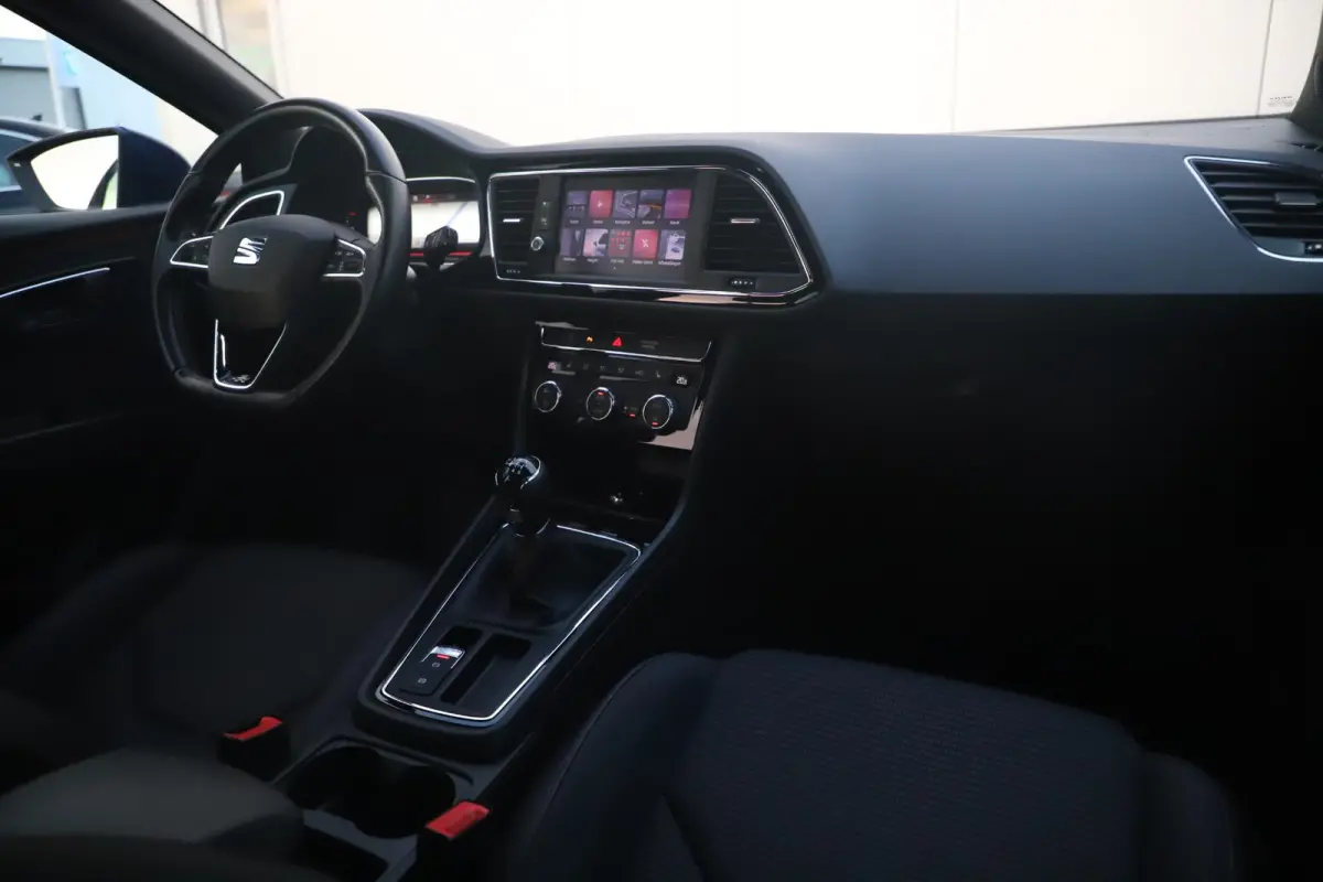 1.0 TSI FR Business Intense 116PK Virtual Keyless 17 inch Navigatie Achteruitrijcamera Stoelverwarming Sfeerverlichting Adaptive Cruise Parkeersensor Beats Audio