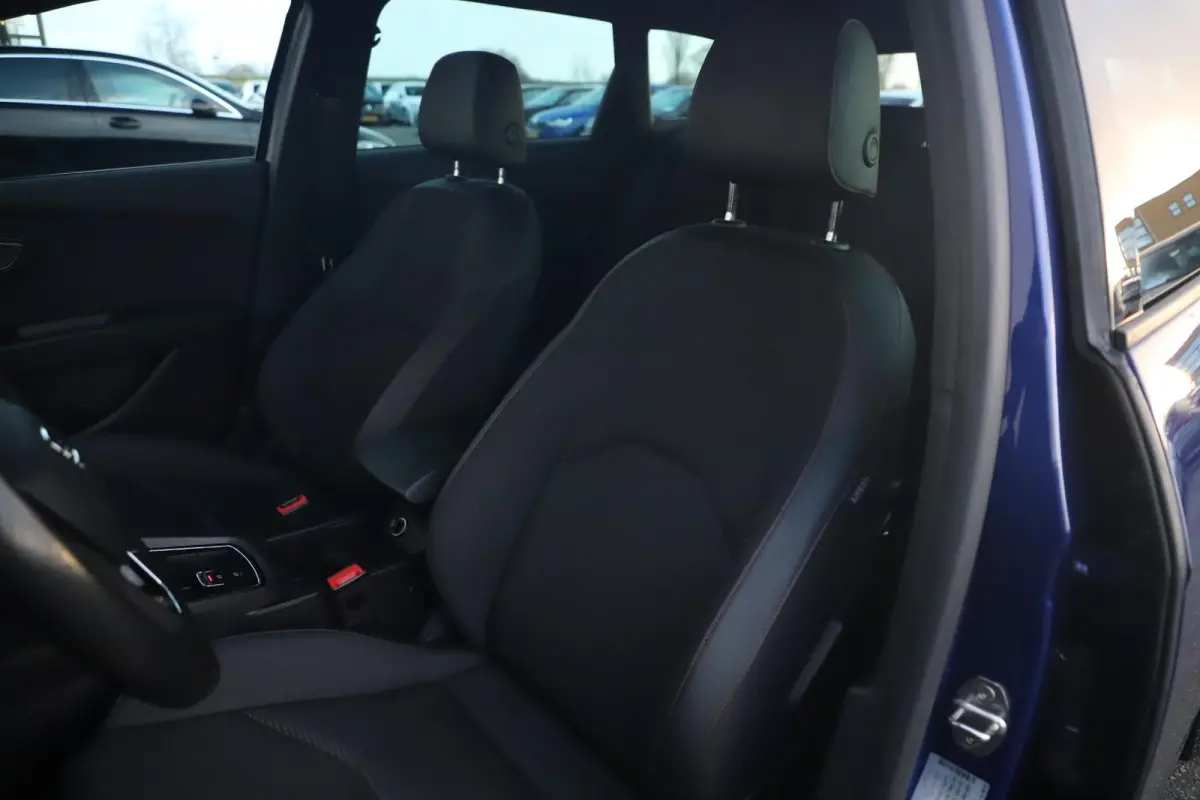 1.0 TSI FR Business Intense 116PK Virtual Keyless 17 inch Navigatie Achteruitrijcamera Stoelverwarming Sfeerverlichting Adaptive Cruise Parkeersensor Beats Audio