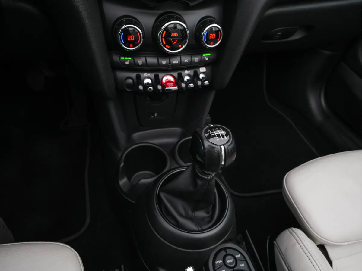 Mini 1.5 Chili *LEATHER | FULL-LED | HEATED-SPORTSEATS | KEYLESS | NAVI-FULLMAP | ECC | PDC | CRUISE | AMBIENTLIGHT | AIRSCARF | 18''ALU*