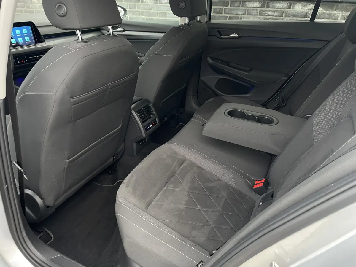 1.4 eHybrid Style PHEV | Elek. Trekhaak | IQ-Light | Carplay | Memory | Navi | Sfeerverlichting