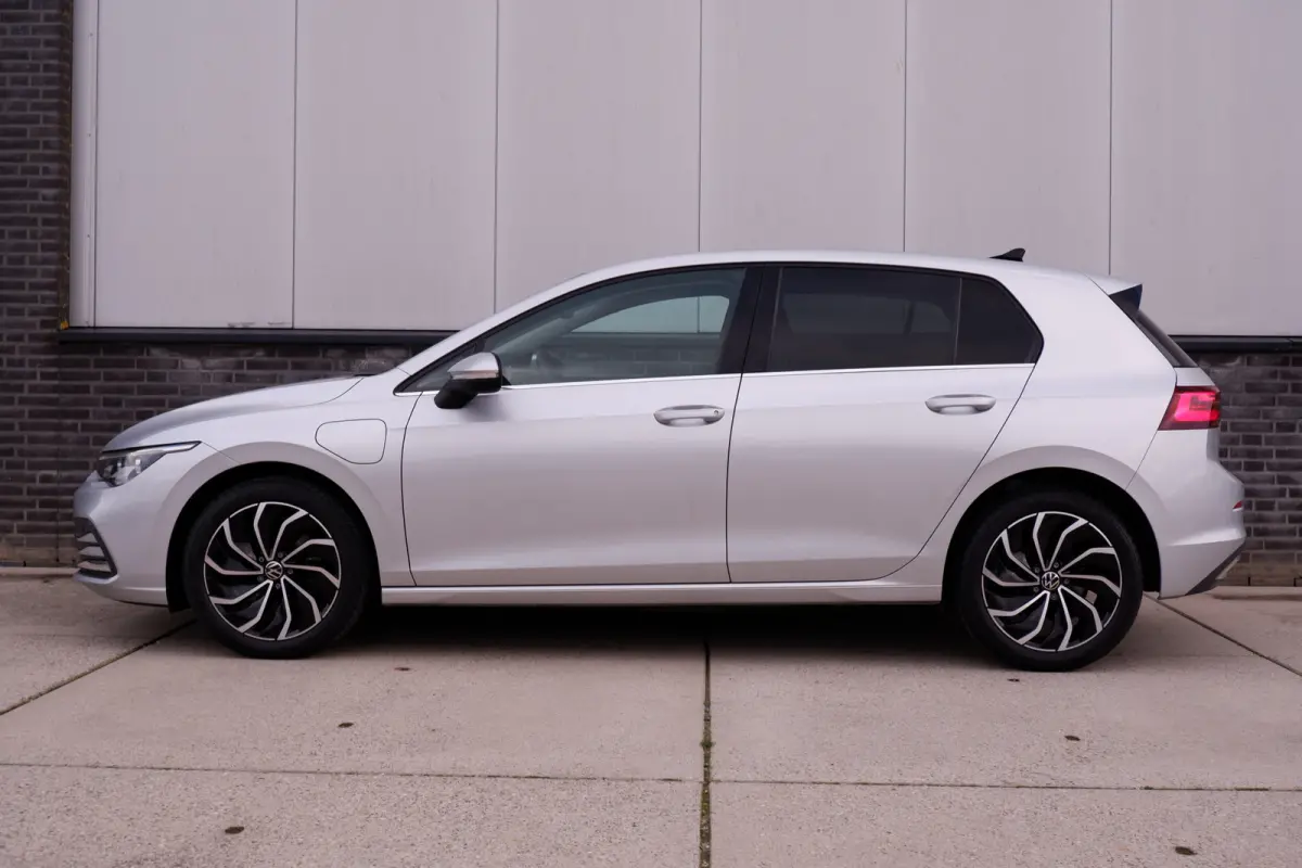 1.4 eHybrid Style PHEV | Elek. Trekhaak | IQ-Light | Carplay | Memory | Navi | Sfeerverlichting