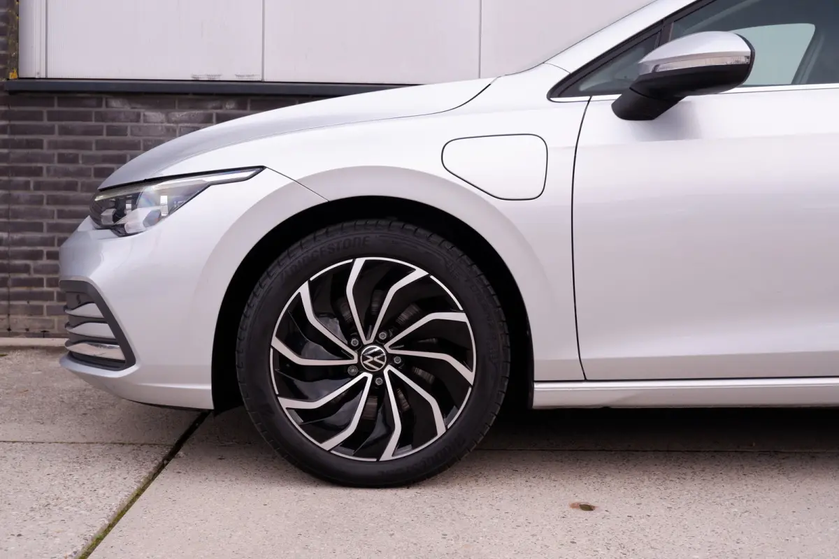 1.4 eHybrid Style PHEV | Elek. Trekhaak | IQ-Light | Carplay | Memory | Navi | Sfeerverlichting