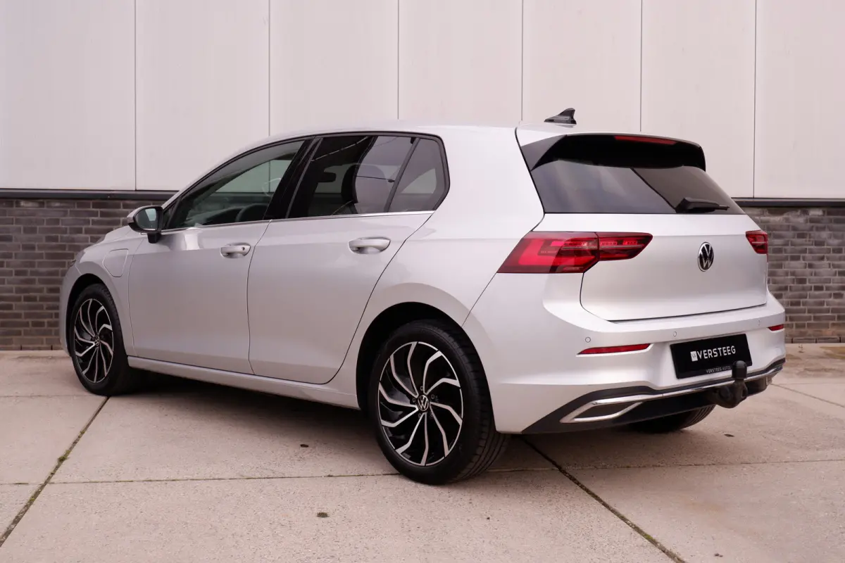 1.4 eHybrid Style PHEV | Elek. Trekhaak | IQ-Light | Carplay | Memory | Navi | Sfeerverlichting