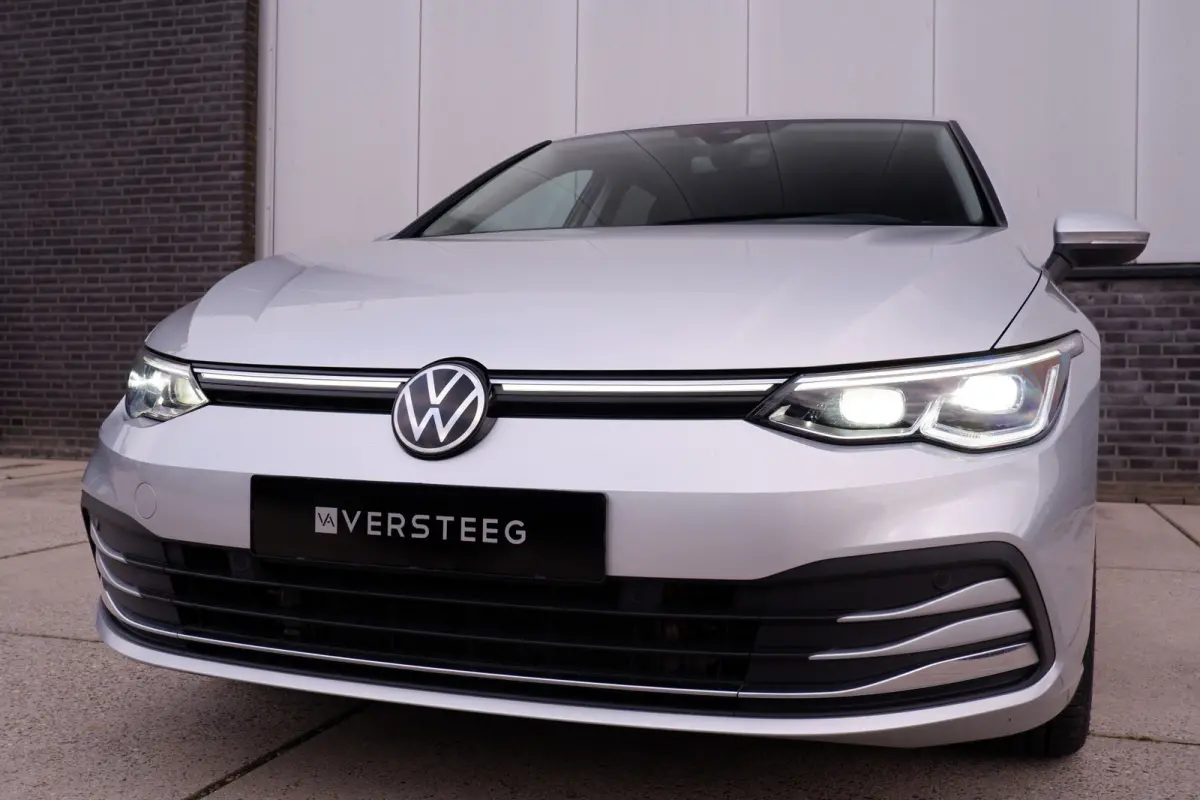 1.4 eHybrid Style PHEV | Elek. Trekhaak | IQ-Light | Carplay | Memory | Navi | Sfeerverlichting