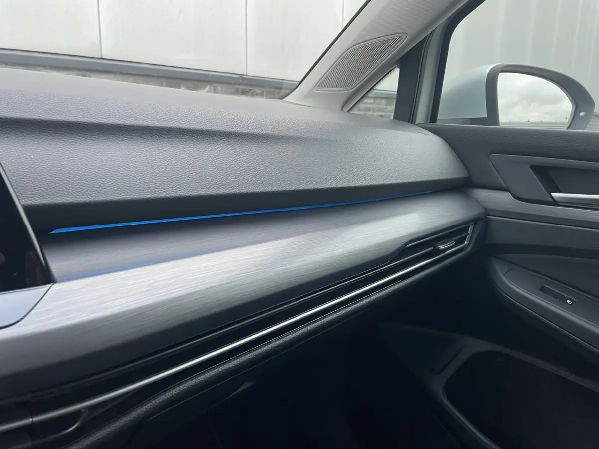 1.4 eHybrid Style PHEV | Elek. Trekhaak | IQ-Light | Carplay | Memory | Navi | Sfeerverlichting