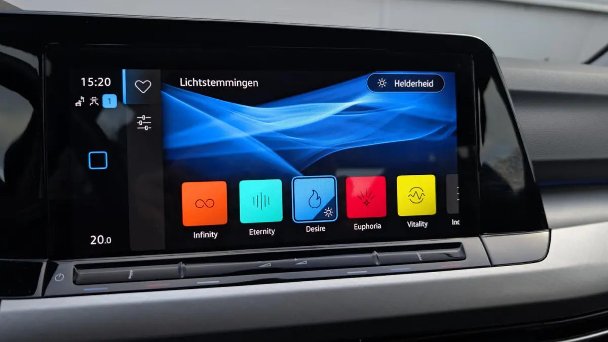 1.0 TSI 110pk Life | 18" Velgen | Navigatie | Adaptive Cruise | Camera | DAB