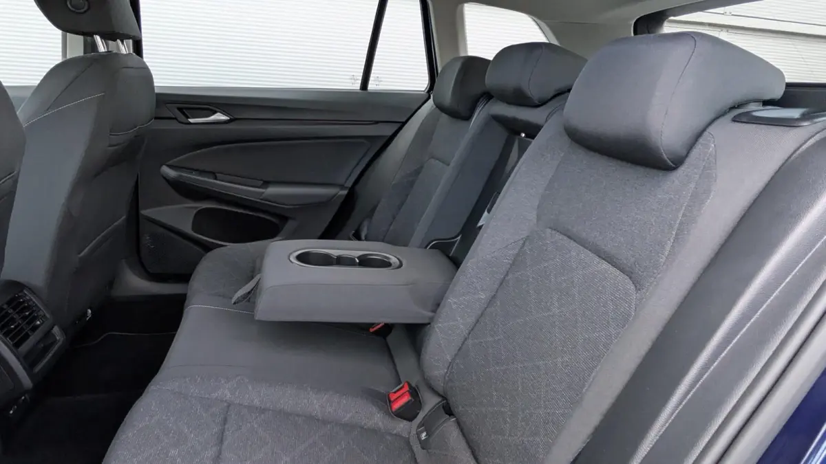 1.0 TSI 110pk Life | 18" Velgen | Navigatie | Adaptive Cruise | Camera | DAB