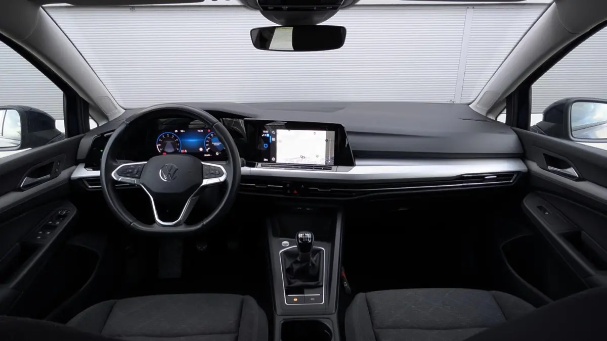 1.0 TSI 110pk Life | 18" Velgen | Navigatie | Adaptive Cruise | Camera | DAB