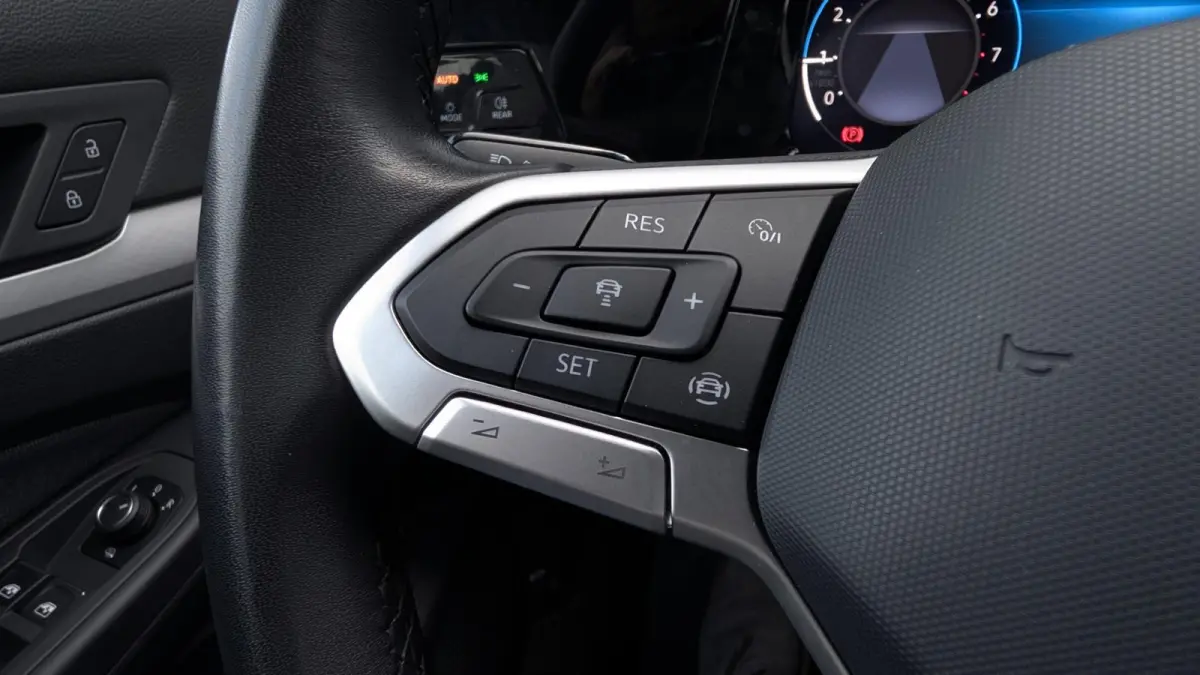 1.0 TSI 110pk Life | 18" Velgen | Navigatie | Adaptive Cruise | Camera | DAB