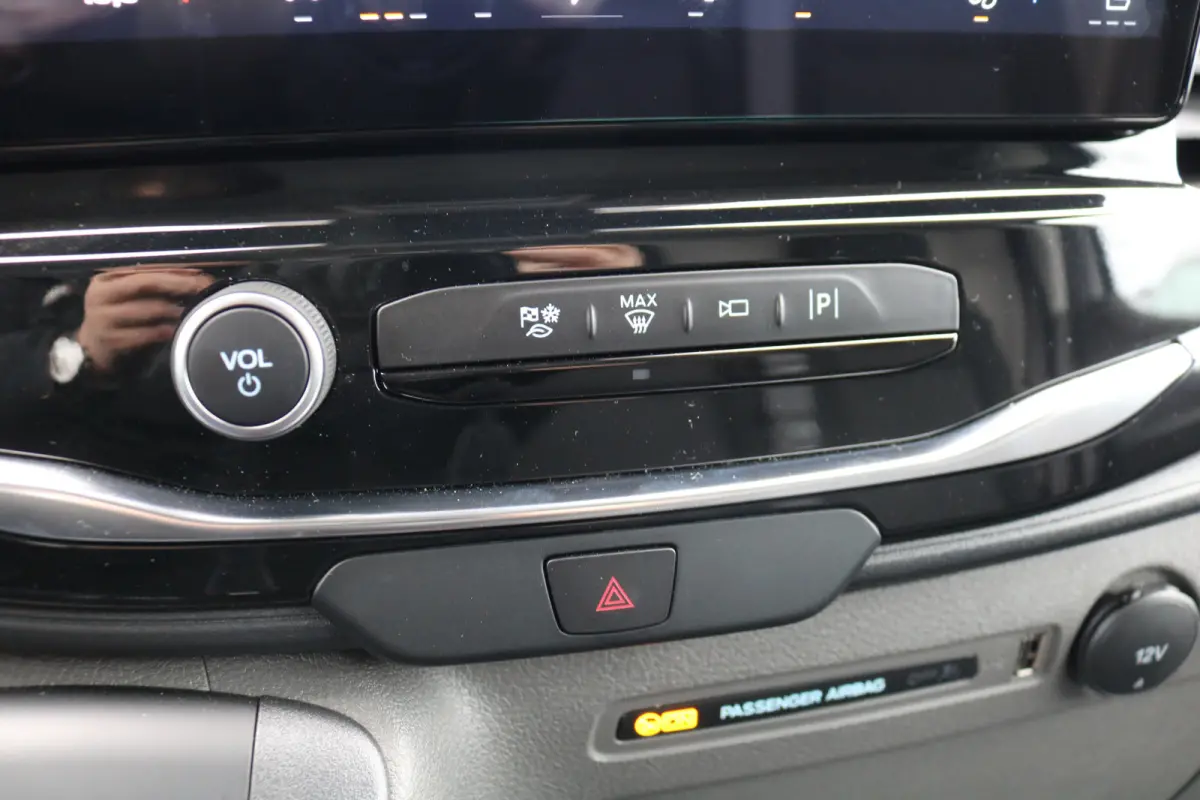 350 L3 H2 Trend 68 kWh Navigatie Adapt. Cruise 360 Camera
