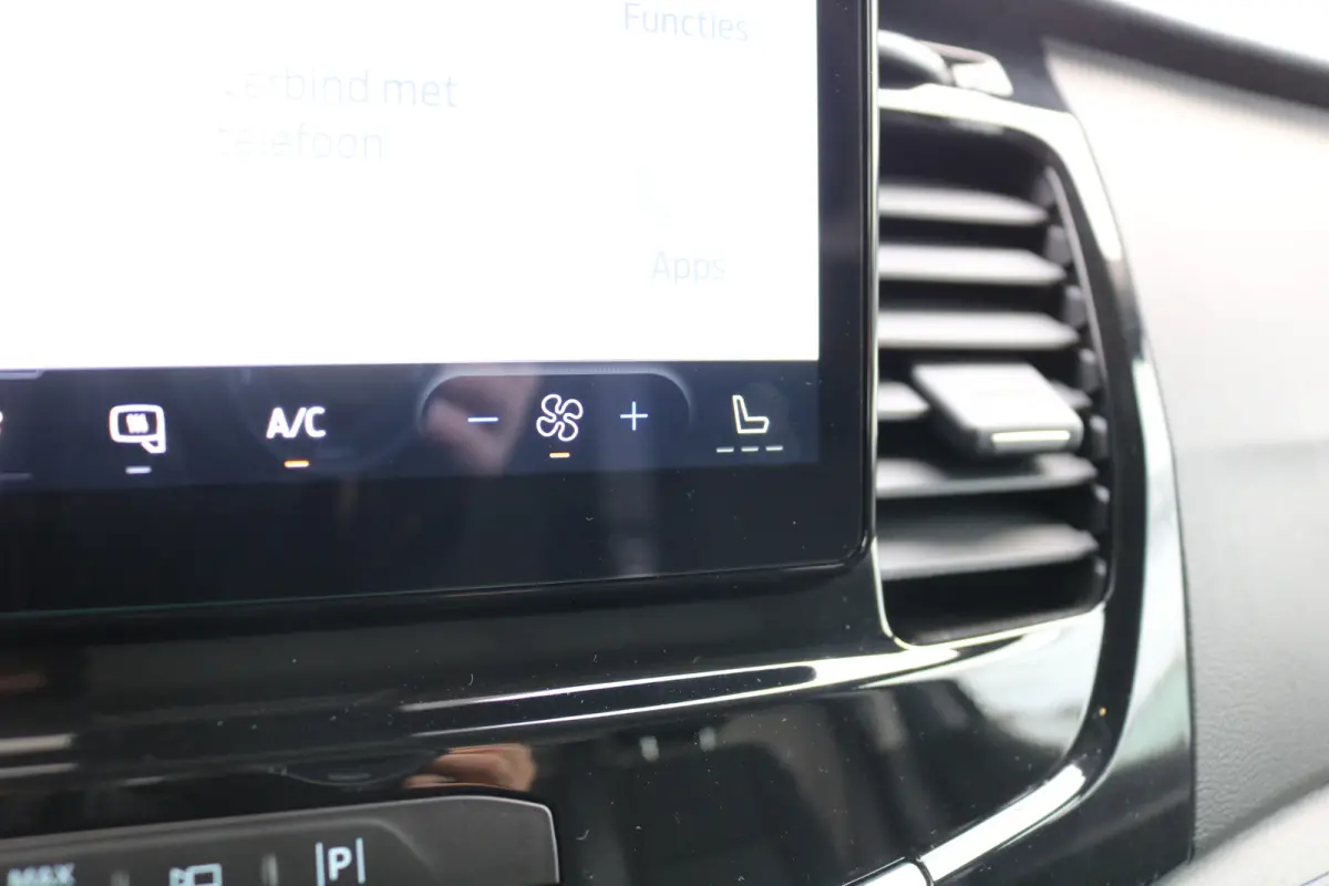 350 L3 H2 Trend 68 kWh Navigatie Adapt. Cruise 360 Camera