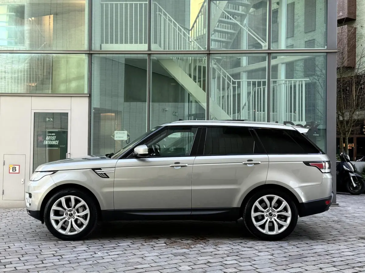 3.0 SDV6 HSE Dynamic