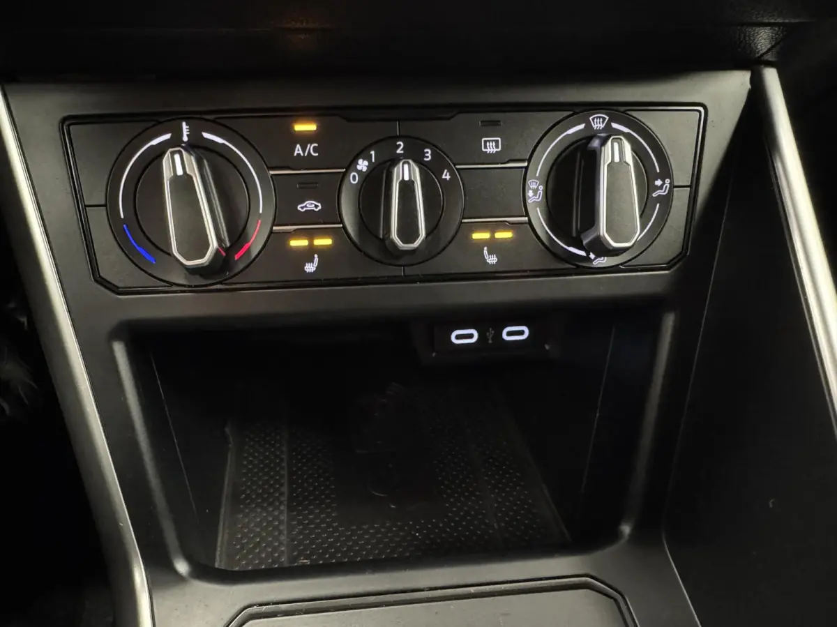 1.0 TSi Life Automaat-Trekhaak-Airco-Adapt.Cr.contr-Carplay-Camera-Parkeersensoren-Stoelverwarming-Lm16''velgen