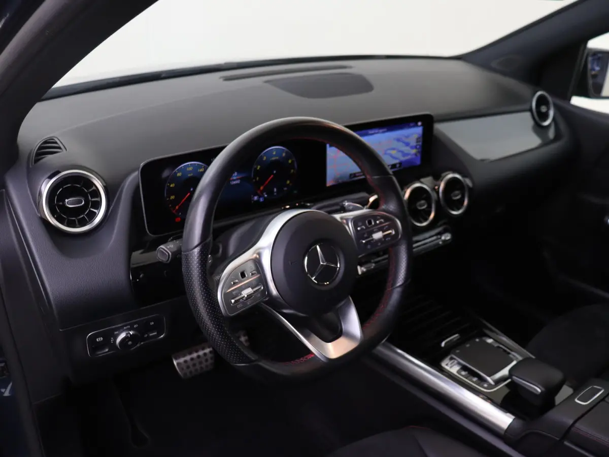 180 Business Solution AMG /Nightpakket /18Inch /Achteruitrijcamera /CarPlay