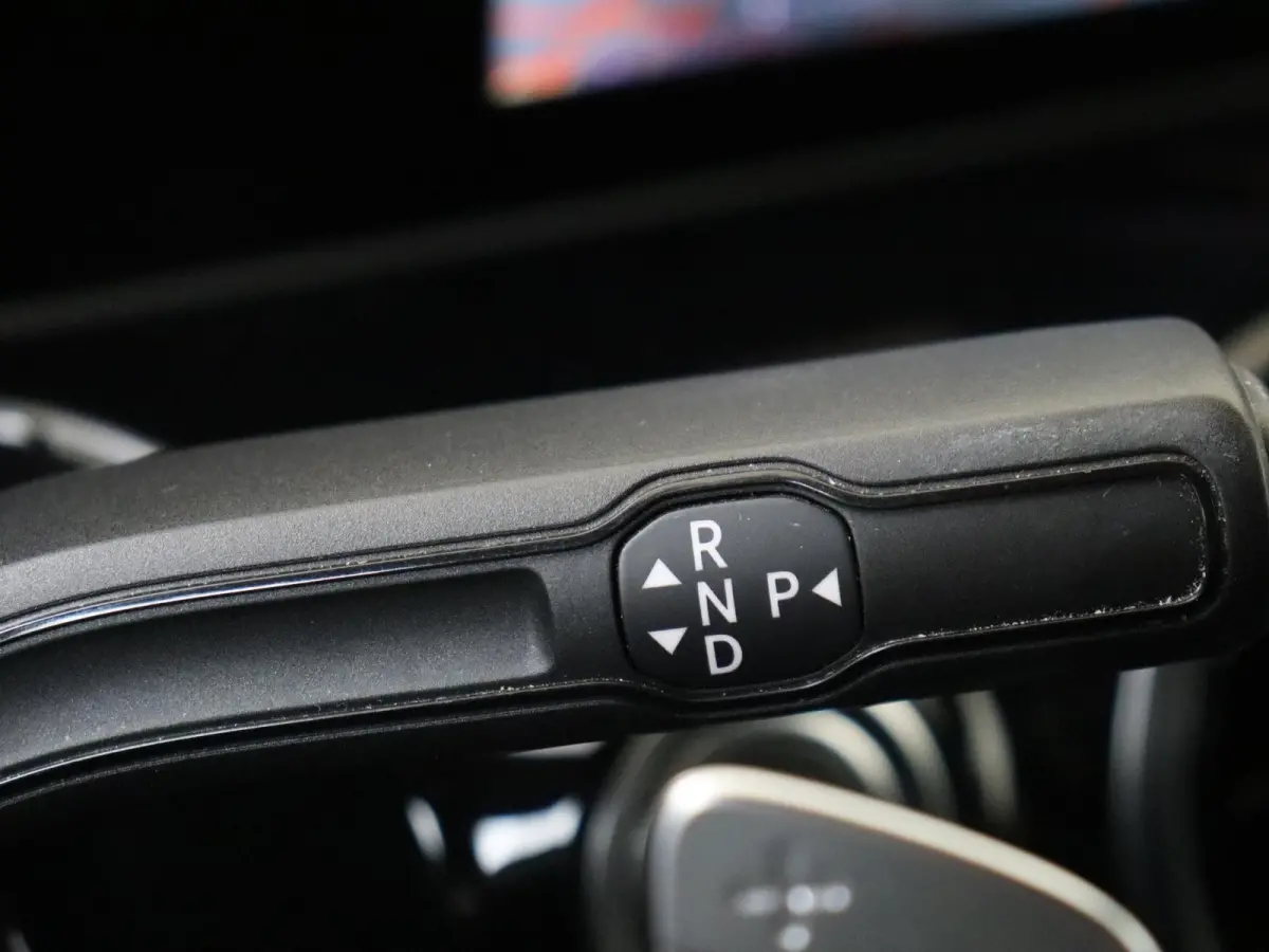 180 Business Solution AMG /Nightpakket /18Inch /Achteruitrijcamera /CarPlay