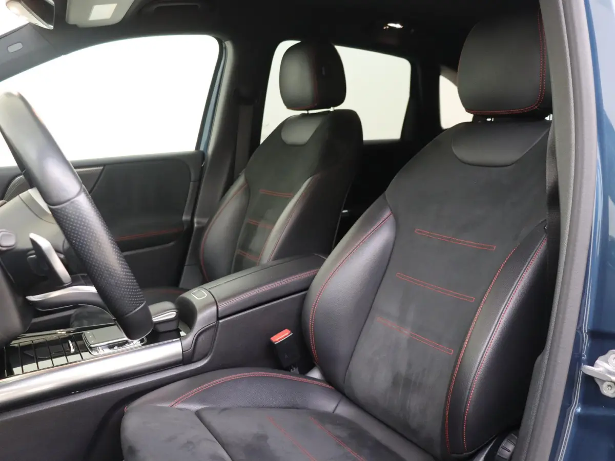 180 Business Solution AMG /Nightpakket /18Inch /Achteruitrijcamera /CarPlay
