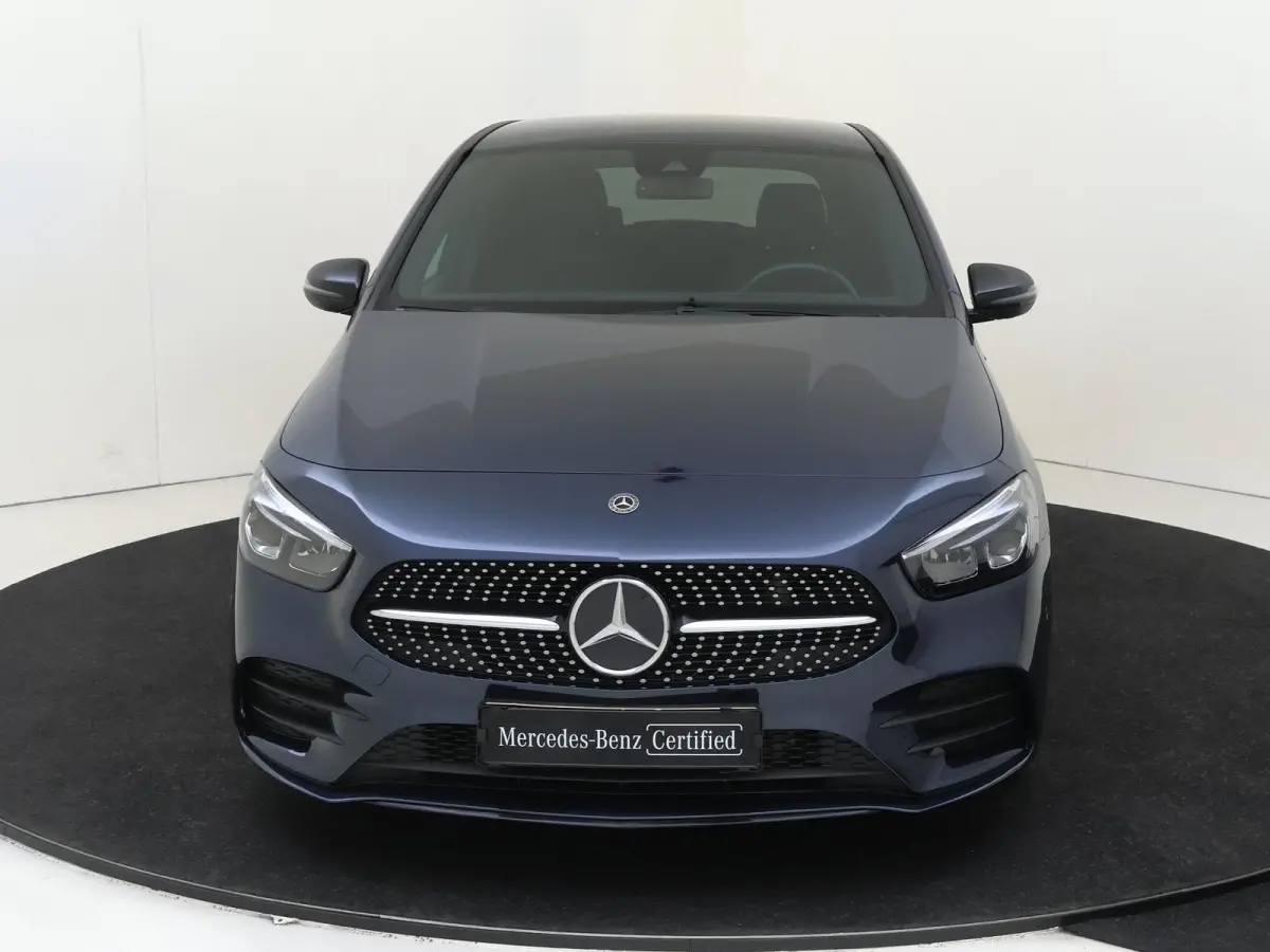 180 Business Solution AMG /Nightpakket /18Inch /Achteruitrijcamera /CarPlay
