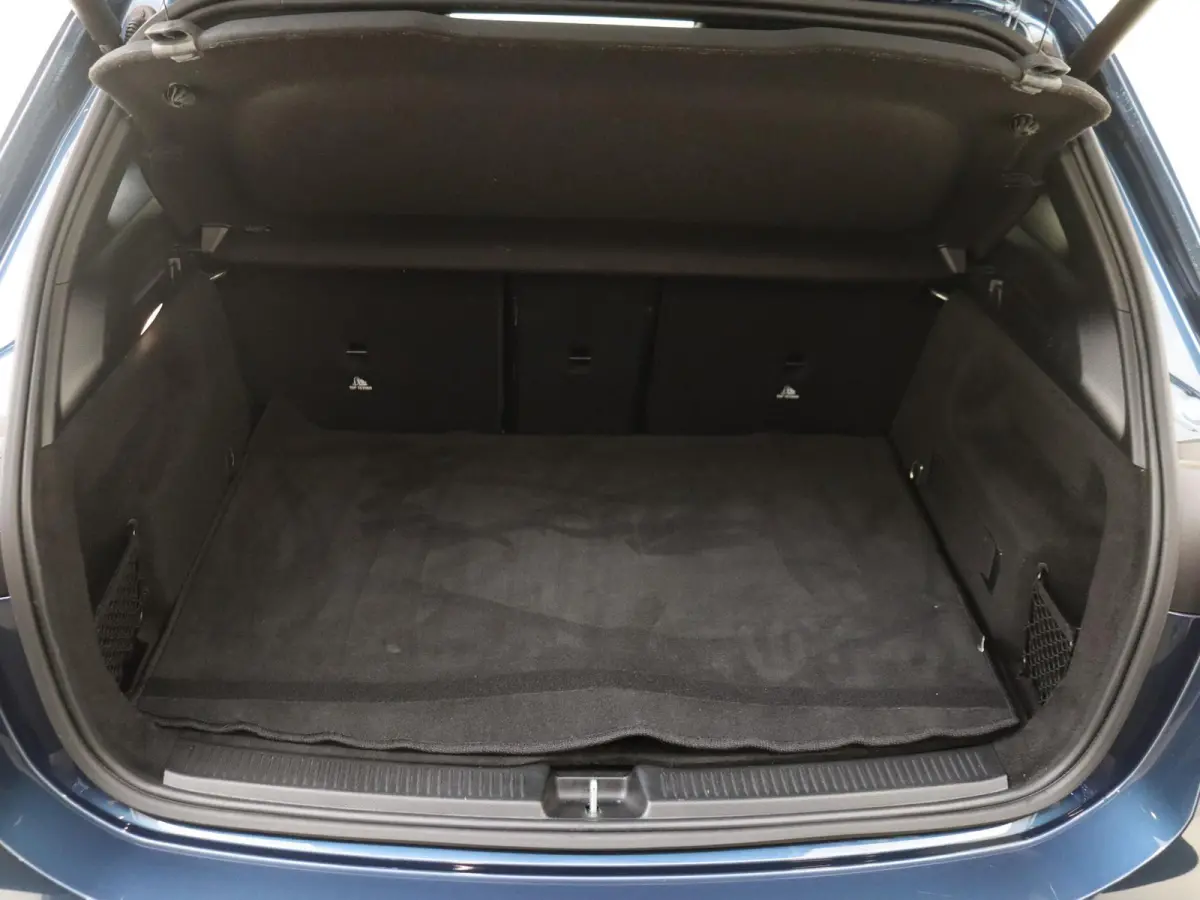 180 Business Solution AMG /Nightpakket /18Inch /Achteruitrijcamera /CarPlay