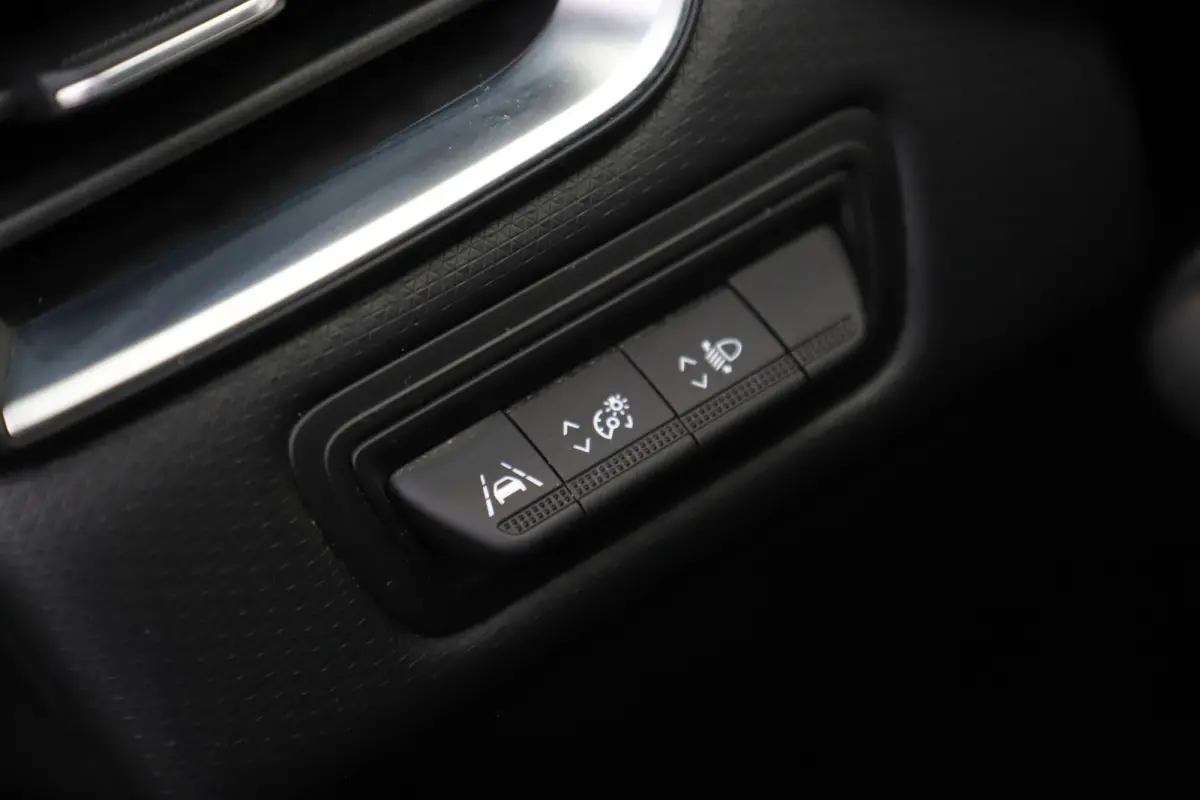 1.0 TCe 90 Equilibre 6-Bak Navigatie Carplay Android Airco Cruise Control Rijstrooksensor Parkeersensor