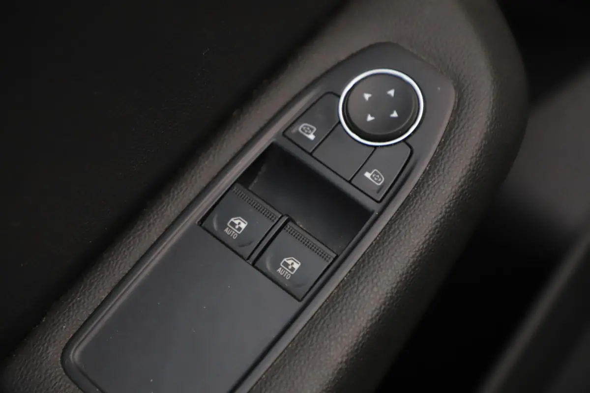 1.0 TCe 90 Equilibre 6-Bak Navigatie Carplay Android Airco Cruise Control Rijstrooksensor Parkeersensor