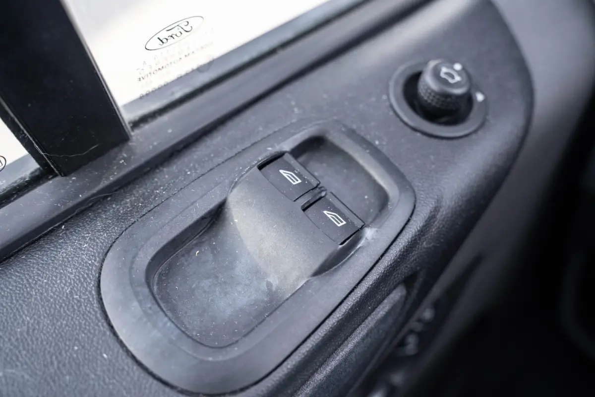 2.0 TDCi 130 pk L2H2 Hoog Dak Airco, Trekhaak Cruise Control, PDC V+A,