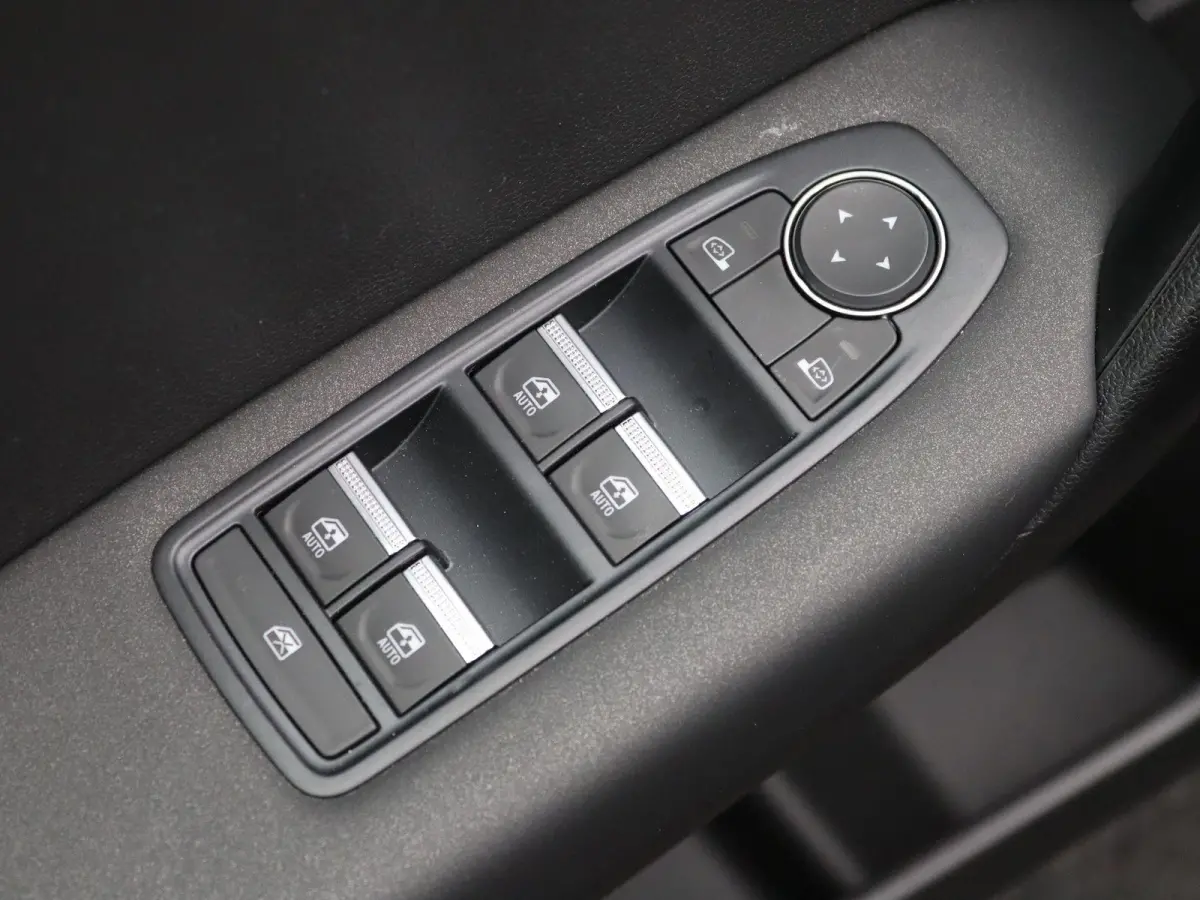 evolution full hybrid E-Tech 145 | Parkeercamera | Navigatie |