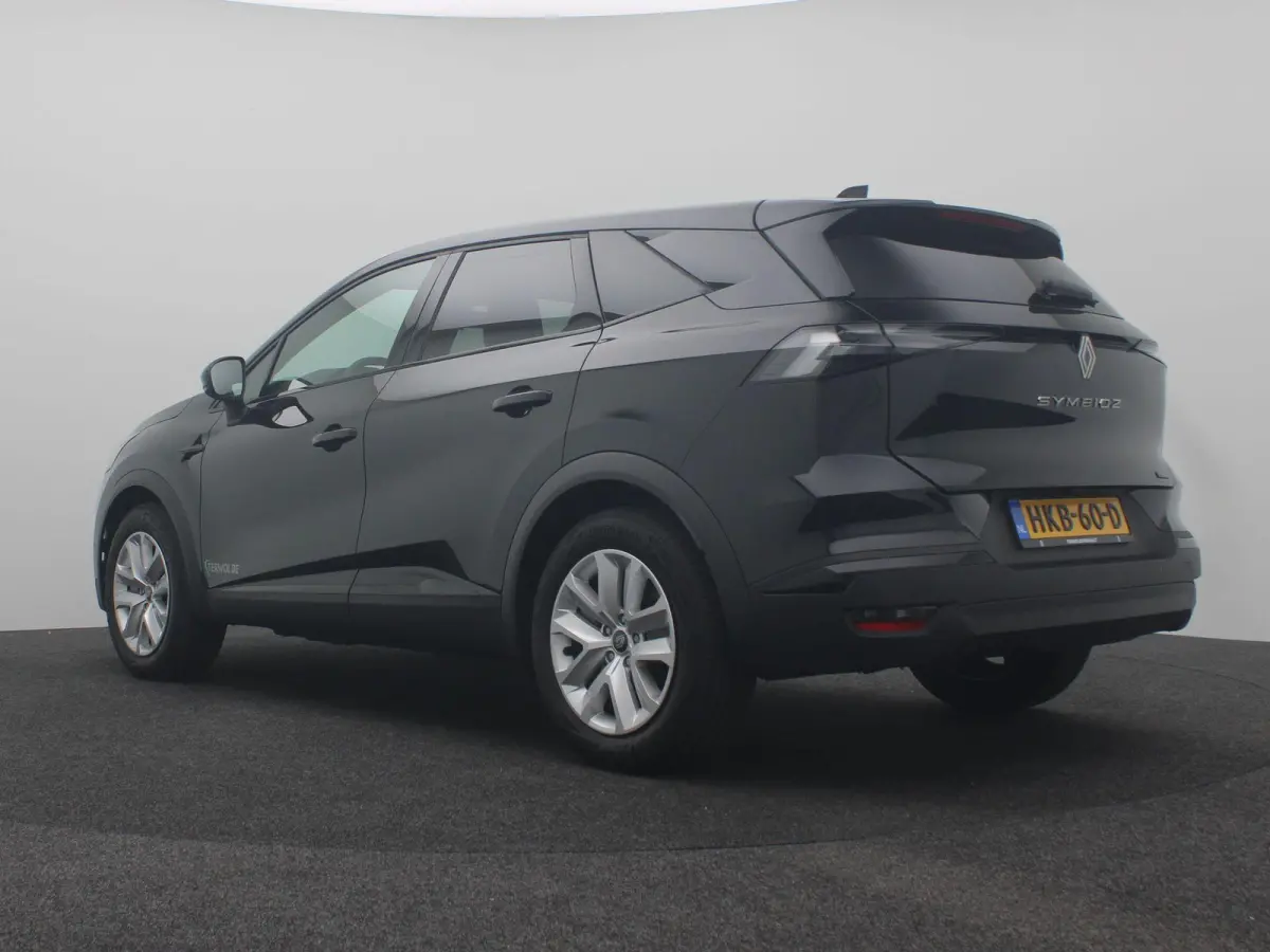 evolution full hybrid E-Tech 145 | Parkeercamera | Navigatie |