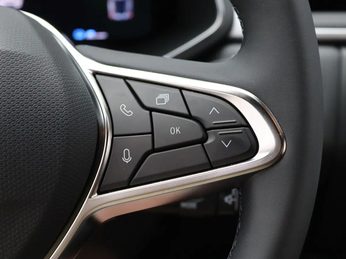 evolution full hybrid E-Tech 145 | Parkeercamera | Navigatie |