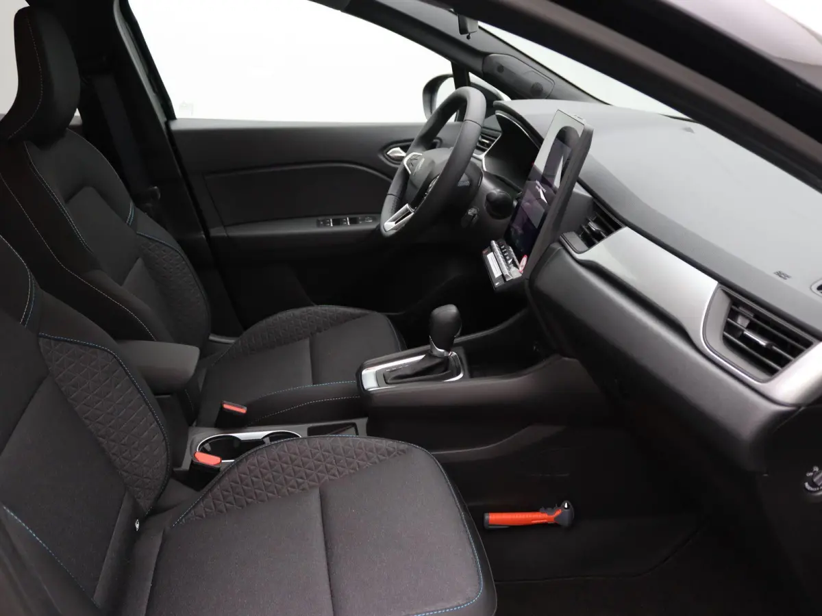 evolution full hybrid E-Tech 145 | Parkeercamera | Navigatie |