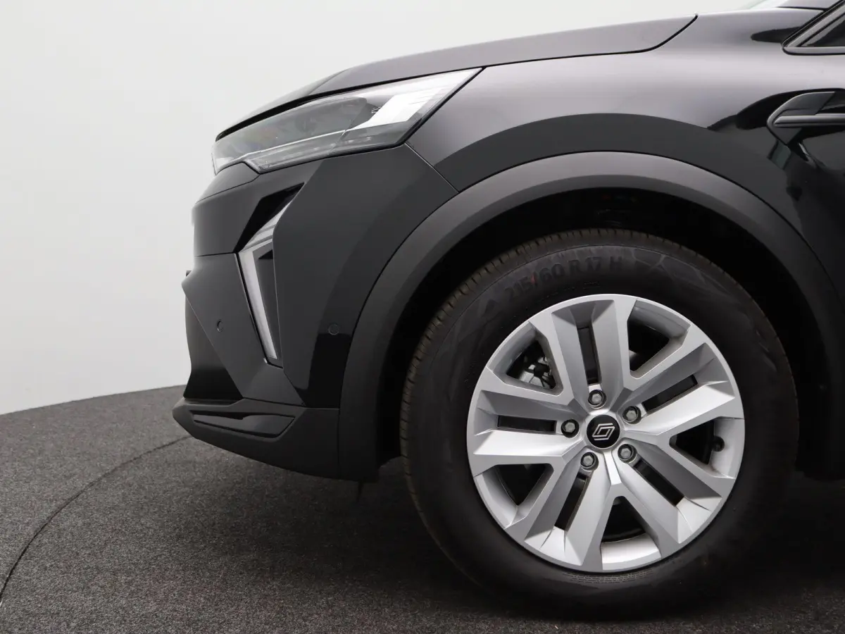 evolution full hybrid E-Tech 145 | Parkeercamera | Navigatie |