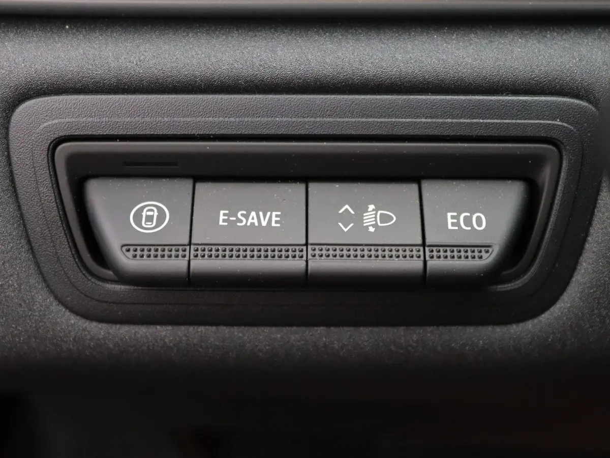 evolution full hybrid E-Tech 145 | Parkeercamera | Navigatie |