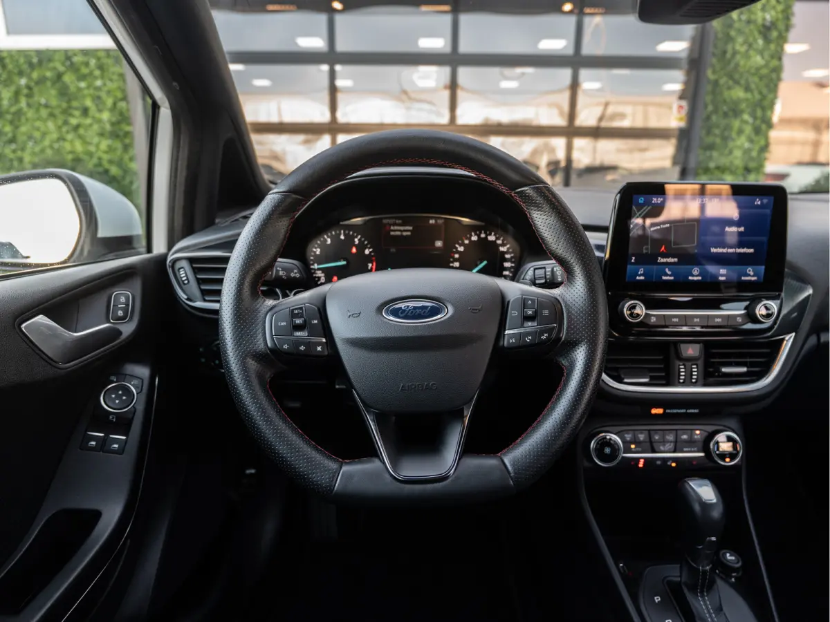 1.0 EcoBoost ST-Line | Navi | PDC | Winter Pack |