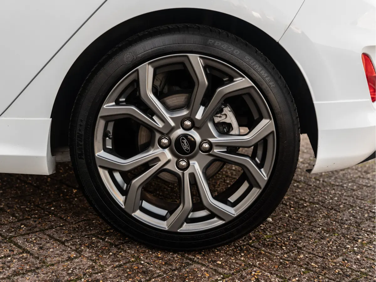 1.0 EcoBoost ST-Line | Navi | PDC | Winter Pack |
