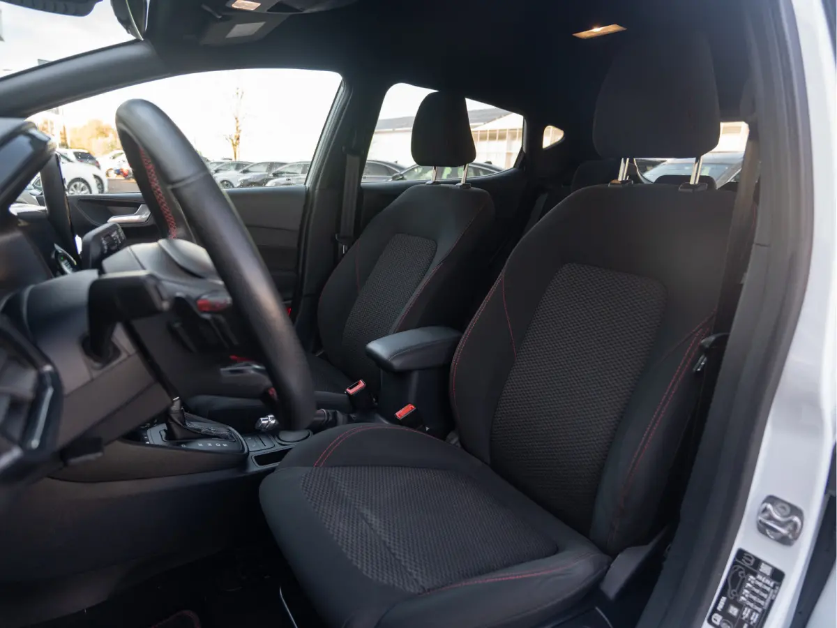 1.0 EcoBoost ST-Line | Navi | PDC | Winter Pack |