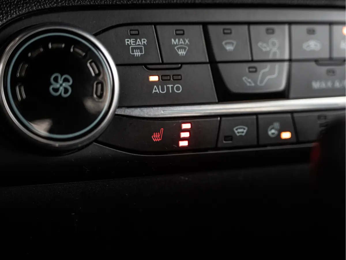 1.0 EcoBoost ST-Line | Navi | PDC | Winter Pack |