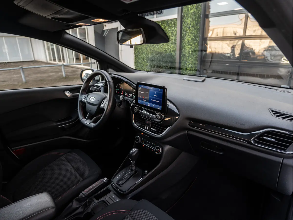1.0 EcoBoost ST-Line | Navi | PDC | Winter Pack |