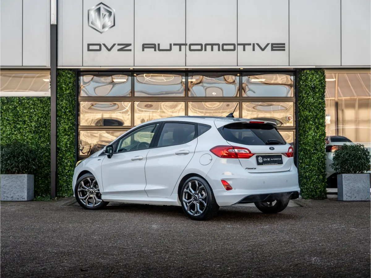 1.0 EcoBoost ST-Line | Navi | PDC | Winter Pack |
