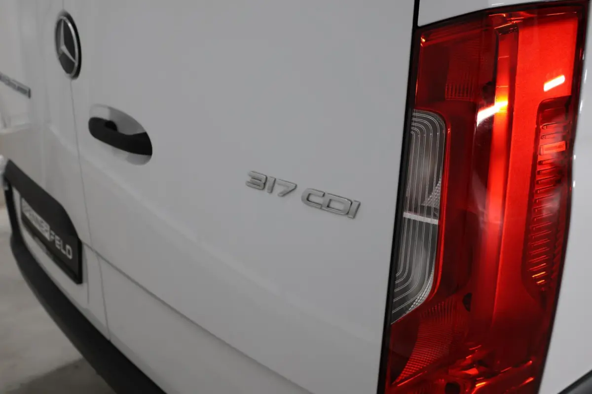 317 CDI L2 RWD
